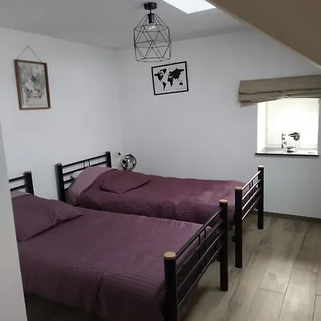 Le Framboisier V De La Distillerie Bio Spirit Belgium Holiday home *