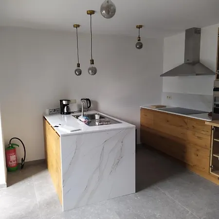 Le Framboisier V De La Distillerie Bio Spirit Belgium * Neufchâteau